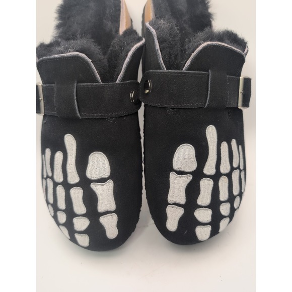 The Unbranded Brand Shoes - Black Skeleton Embroidered Clogs Fuzzy Soft Black Interior Women's 7 Halloween